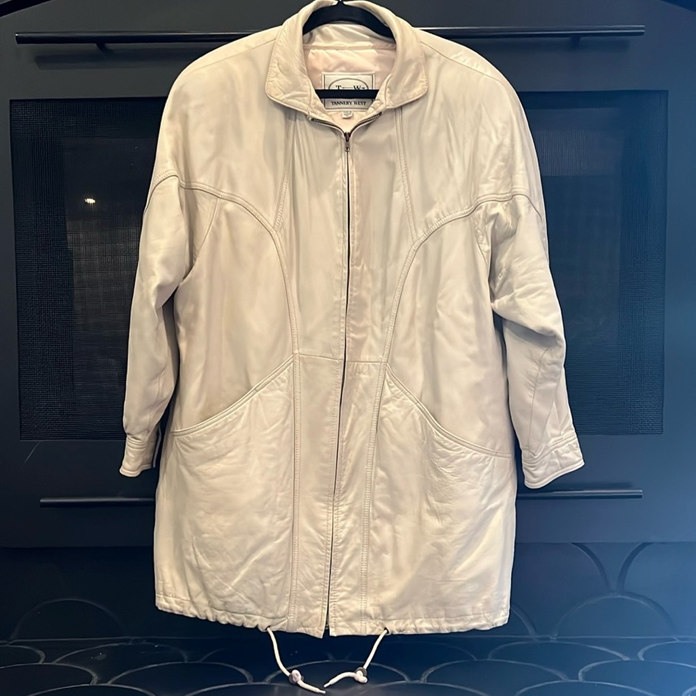 AMAZING! Vintage “TANNERY WEST”  Oversized Cream Leather Zip Up Jacket!